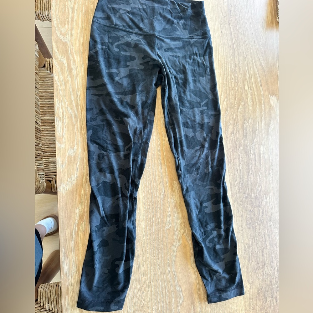 lululemon athletica black camo align 28” leggings